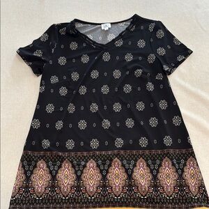 Dress Barn Black and White Short Sleeve Tee